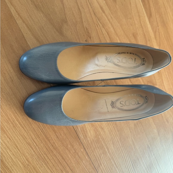 Tod’s shoes, Tod’s Cute kitty heels, grey blue leather US size 6 (like new) - Picture 8 of 11